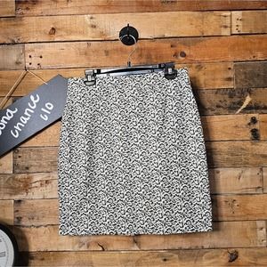 J. Crew women's forest green & creamy white abstract pattern pencil skirt size 8